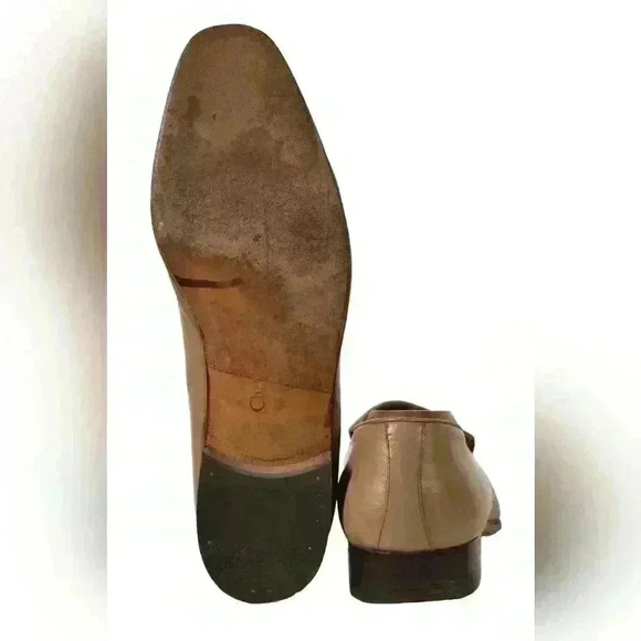 1970S CHRISTIAN DIOR BEIGE  CALFSKIN LEATHER TASSEL ALMOND TOE LOAFERS 9US ITALY - Picture 4 of 12